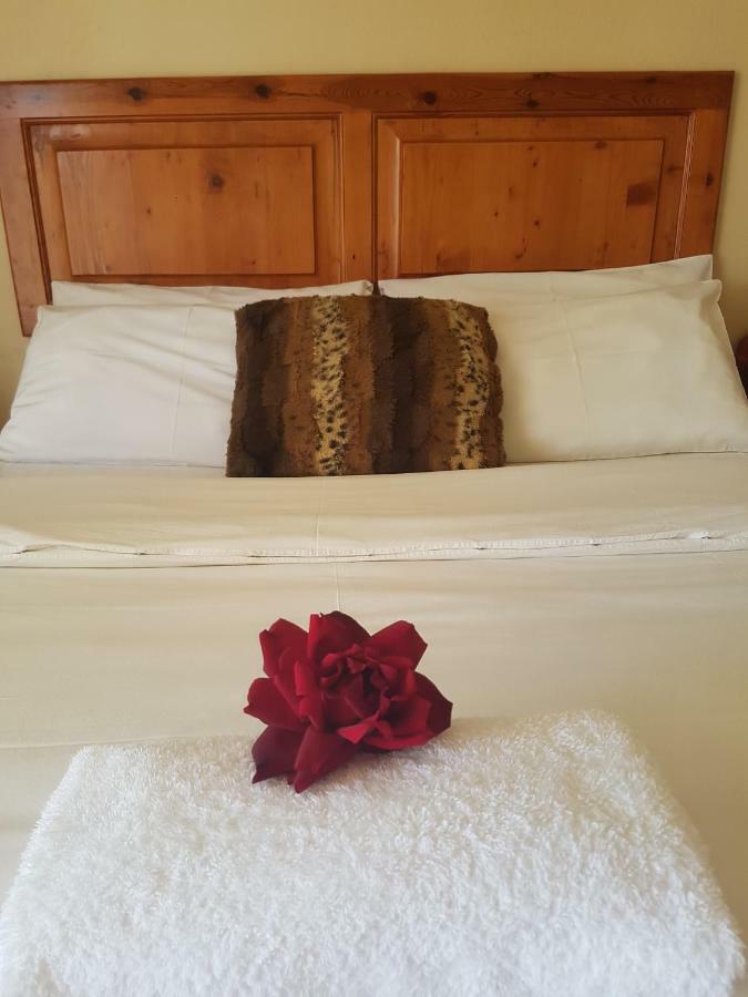 The Nutbush Boma Lodge Hekpoort Eksteriør billede